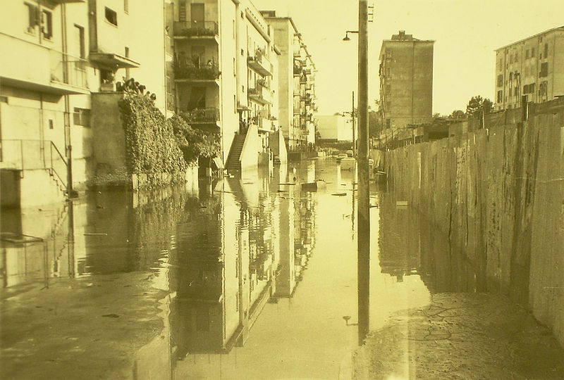Foto di via silvano incrocio via del peperino e via alabastro allagato anni '60