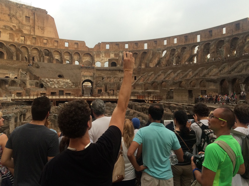 Turisti al Colosseo (foto AMBM)